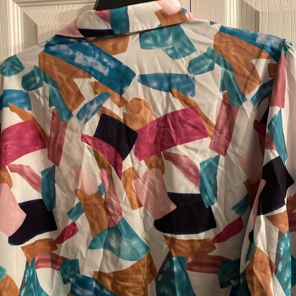 Jane Chic Designs Plus Size Sublimation Blouse - Picture 6 of 6